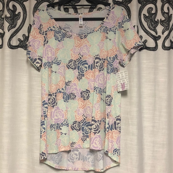 LuLaRoe Tops - NWT LuLaRoe Classic T